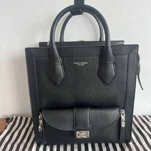 NWOT Henri  Black large Rivington